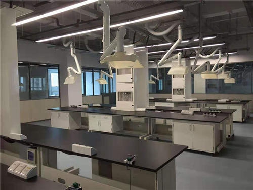 实验室家具的三个要素：安全性、效率和舒适性
